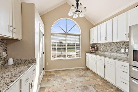 73 Meridian Rd, Eagle Point, OR 97524 photo 16