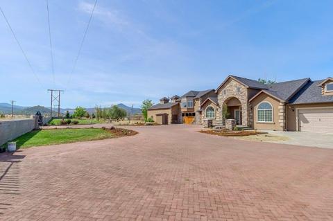 73 Meridian Rd, Eagle Point, OR 97524 photo 3