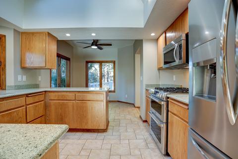 60737 Willow Creek Loop, Bend, OR 97702 photo 8