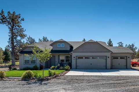 64615 Hunnell Rd, Bend, OR 97703 photo 2
