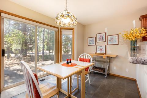 18206 Oregon Loop, Sunriver, OR 97707 photo 3