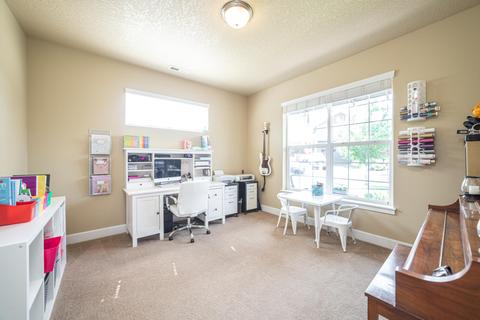20754 Kilbourne Loop, Bend, OR 97701 photo 6