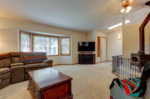 60775 Radcliffe Cir, Bend, OR 97702 photo 3