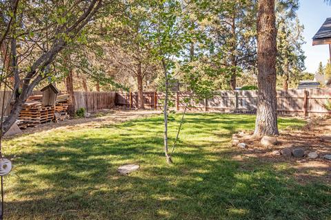 19919 Birch Ln, Bend, OR 97703 photo 2