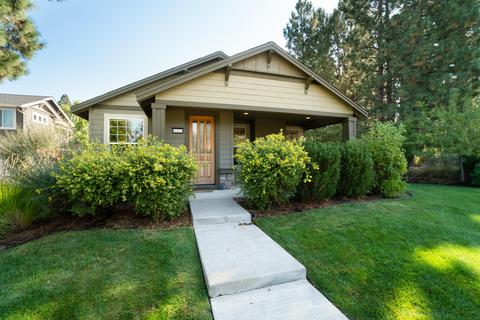 61433 Davis Lake Loop, Bend, OR 97702 photo 1