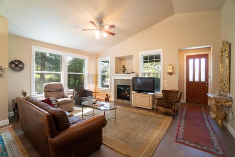 61433 Davis Lake Loop, Bend, OR 97702 photo 5