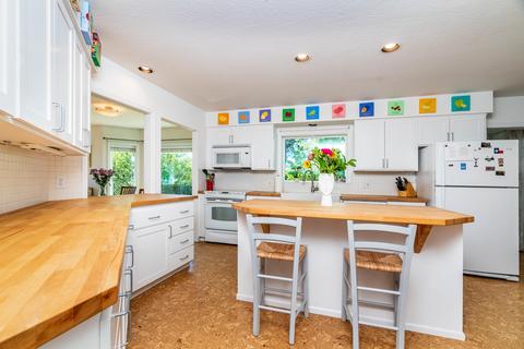 20843 Solstice Dr, Bend, OR 97703 photo 9