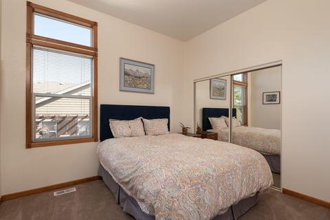63459 Phoenix Way, Bend, OR 97701 photo 18