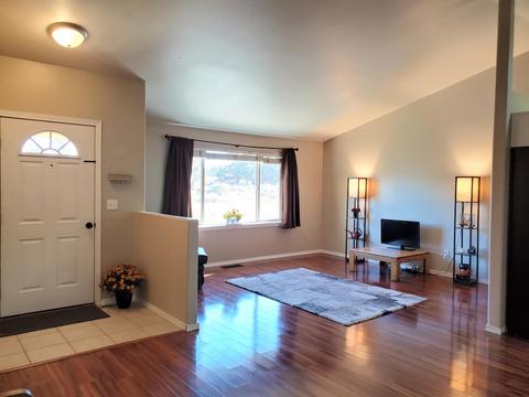63280 Ridgefield Dr, Bend, OR 97701 photo 3