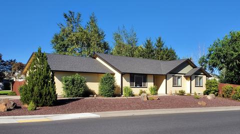 63280 Ridgefield Dr, Bend, OR 97701 photo 1