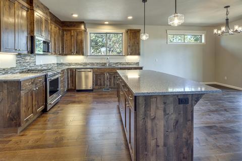 63102 Pikes Ct, Bend, OR 97701 photo 13