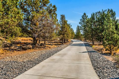2624 NW Sample Ct, Bend, OR 97703 photo 55