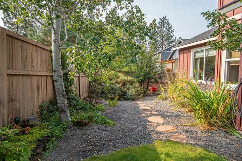 60878 Garrison Dr, Bend, OR 97702 photo 21