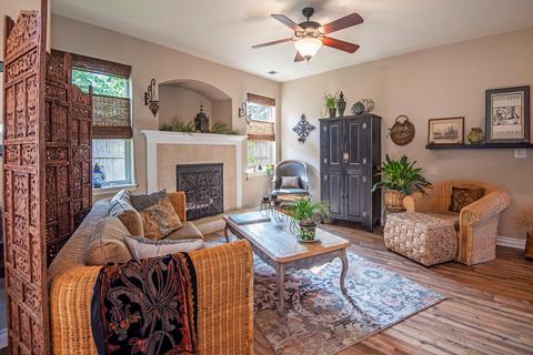 60878 Garrison Dr, Bend, OR 97702 photo 4