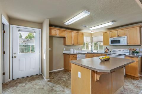 20653 Daisy Ln, Bend, OR 97702 photo 9