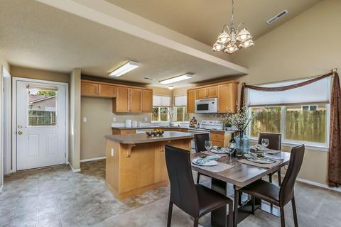 20653 Daisy Ln, Bend, OR 97702 photo 3