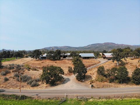 4685 Brownsboro Hwy, Eagle Point, OR 97524 photo 4
