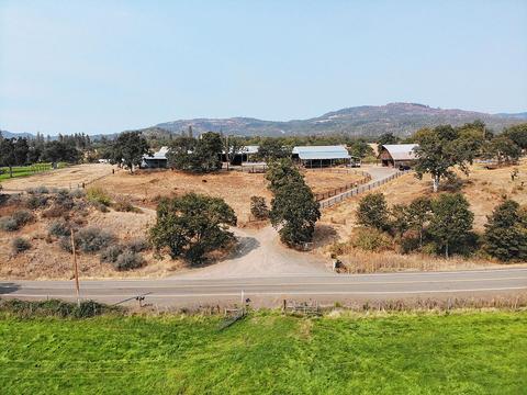 4685 Brownsboro Hwy, Eagle Point, OR 97524 photo 3