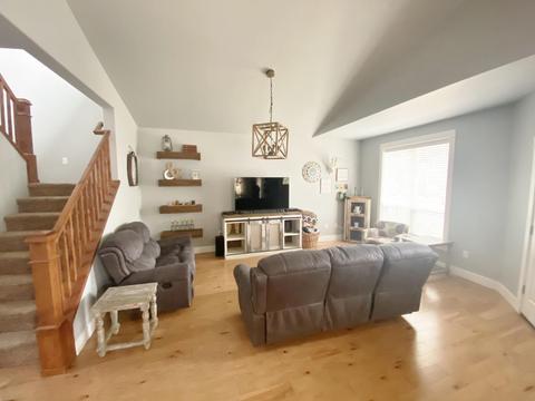 1150 Rustler Peak St, Central Point, OR 97502 photo 5