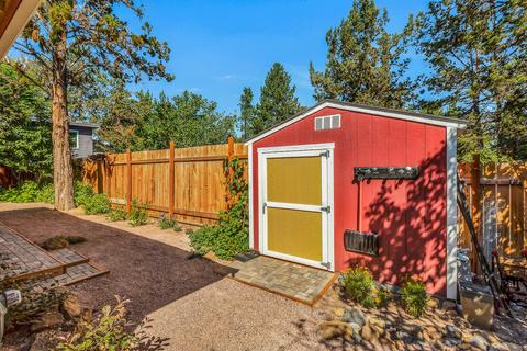 545 NE Irving Ave, Bend, OR 97701 photo 48