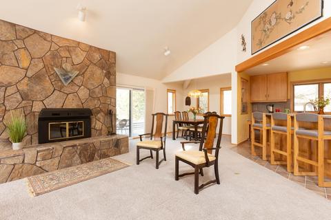 17864 Crag Ln, Sunriver, OR 97707 photo 3