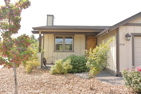 20761 Kilbourne Loop, Bend, OR 97701 photo 2
