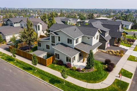 63166 NE Iner Loop, Bend, OR 97701 photo 32