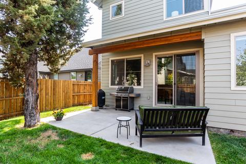 63166 NE Iner Loop, Bend, OR 97701 photo 26