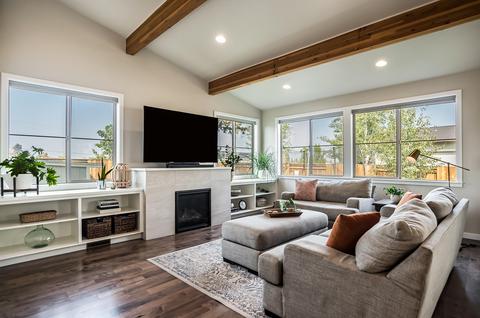 63166 NE Iner Loop, Bend, OR 97701 photo 9