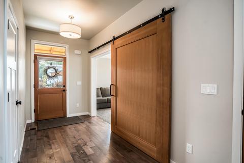 63166 NE Iner Loop, Bend, OR 97701 photo 5