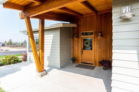 63166 NE Iner Loop, Bend, OR 97701 photo 4