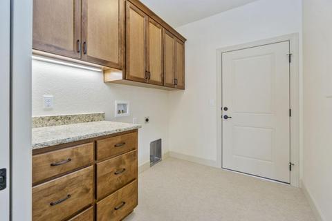 458 Eagle Rock Dr, Central Point, OR 97502 photo 11