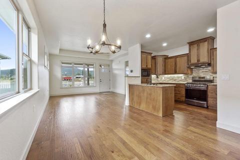 458 Eagle Rock Dr, Central Point, OR 97502 photo 6