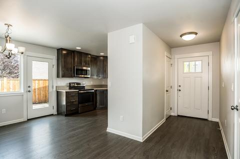20425 Dixie Ct, Bend, OR 97702 photo 5