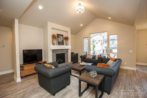 60476 Hedgewood Ln, Bend, OR 97702 photo 7