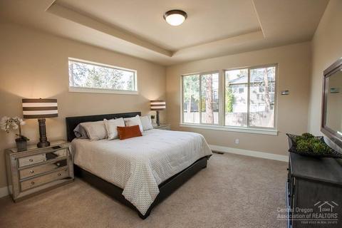 60476 Hedgewood Ln, Bend, OR 97702 photo 13