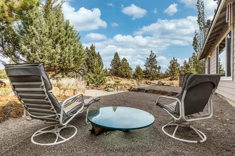 63476 Phoenix Way, Bend, OR 97701 photo 23