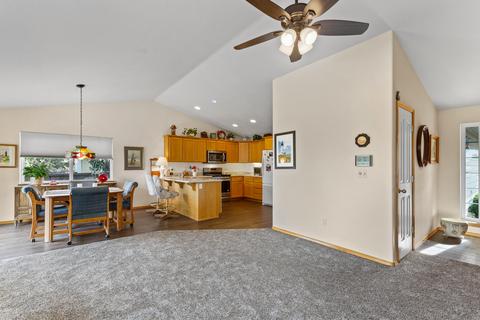63476 Phoenix Way, Bend, OR 97701 photo 7