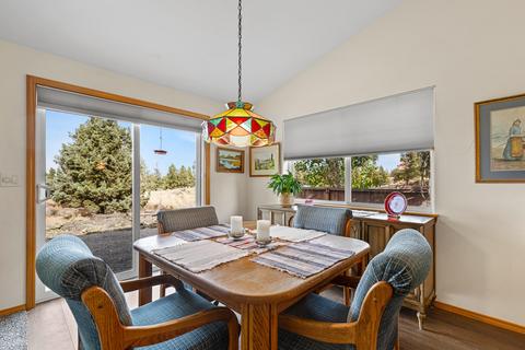 63476 Phoenix Way, Bend, OR 97701 photo 9