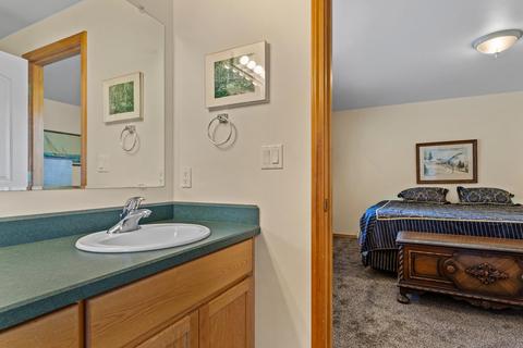 63476 Phoenix Way, Bend, OR 97701 photo 17