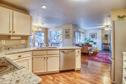 2057 NE Monroe Ln, Bend, OR 97701 photo 17