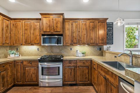 60313 Sage Stone Loop, Bend, OR 97702 photo 4
