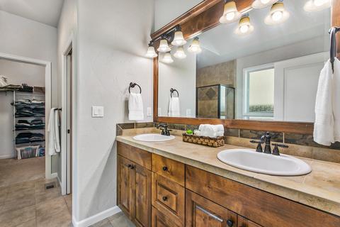 60313 Sage Stone Loop, Bend, OR 97702 photo 11