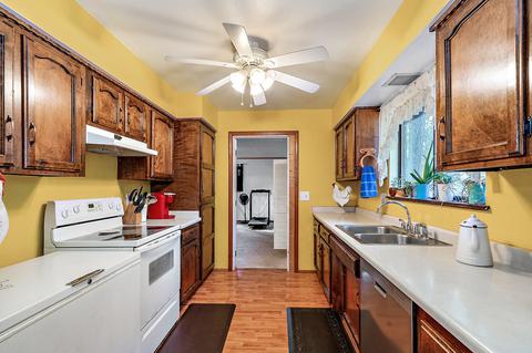 836 Summit Loop, Grants Pass, OR 97527 photo 7