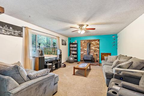836 Summit Loop, Grants Pass, OR 97527 photo 4