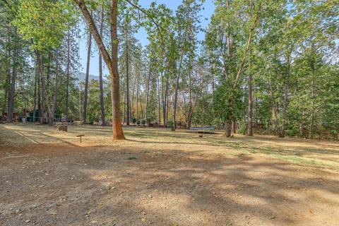 836 Summit Loop, Grants Pass, OR 97527 photo 3