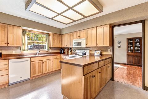714 NE 10th St, Bend, OR 97701 photo 11