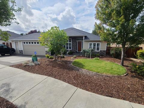380 Leandra Ln, Eagle Point, OR 97524 photo 1