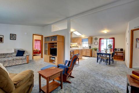 633 E Archwood Dr #55, Eagle Point, OR 97524 photo 5