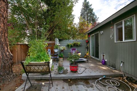 63324 NW Lavacrest St, Bend, OR 97703 photo 14